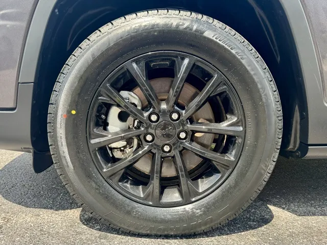 2023 Jeep Cherokee Altitude