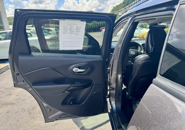 2023 Jeep Cherokee Altitude