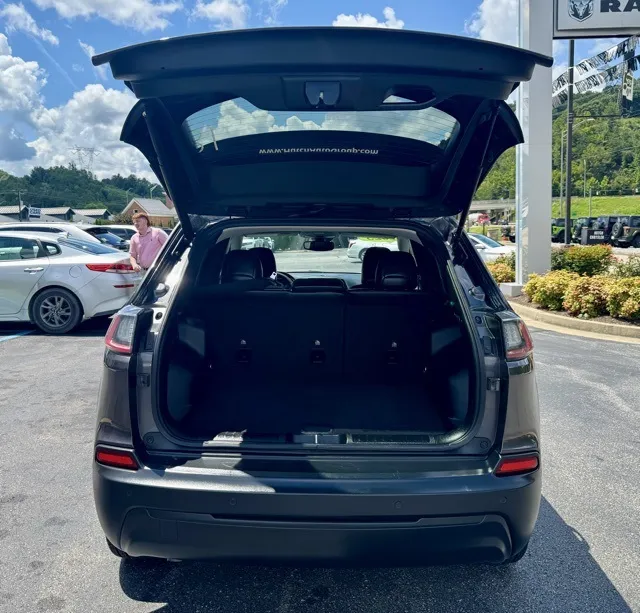 2023 Jeep Cherokee Altitude