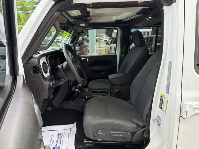 2025 Jeep Wrangler Sport