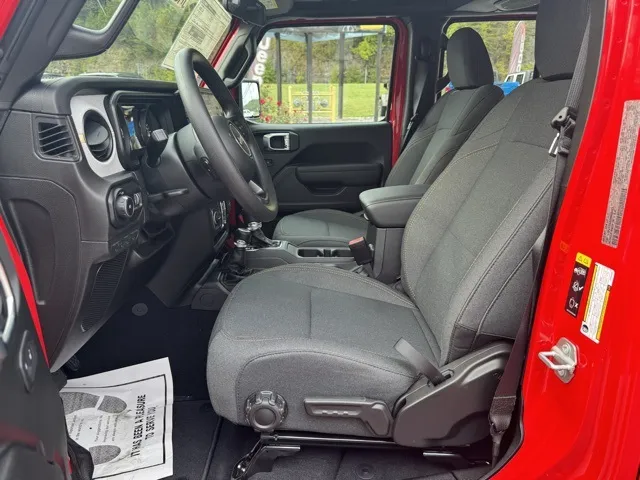 2025 Jeep Wrangler Sport