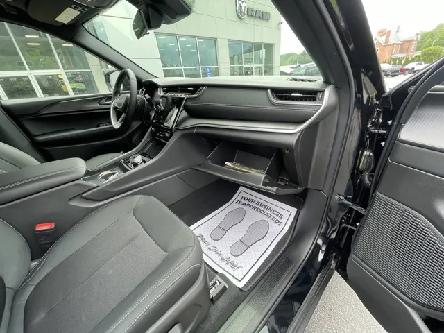 2025 Jeep Grand Cherokee Laredo X