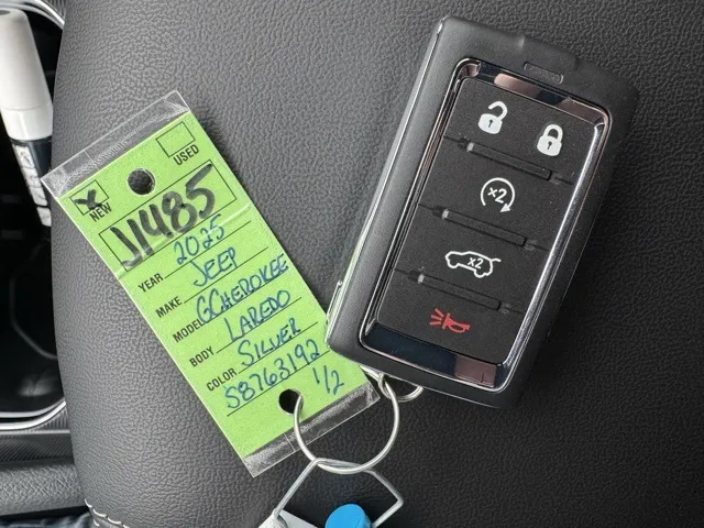 2025 Jeep Grand Cherokee Laredo