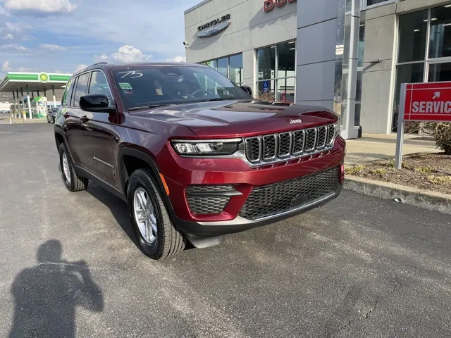 2025 Jeep Grand Cherokee Laredo