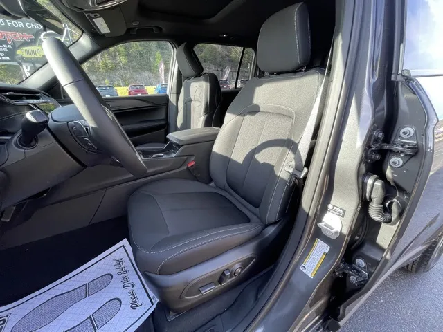 2025 Jeep Grand Cherokee Laredo X