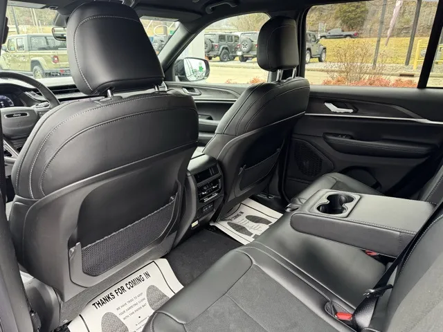 2026 Jeep Grand Cherokee Laredo