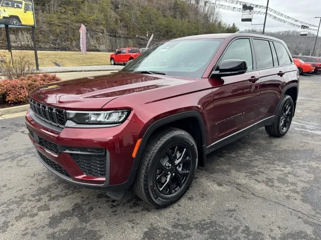 2026 Jeep Grand Cherokee Laredo
