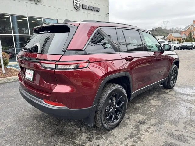 2026 Jeep Grand Cherokee Laredo