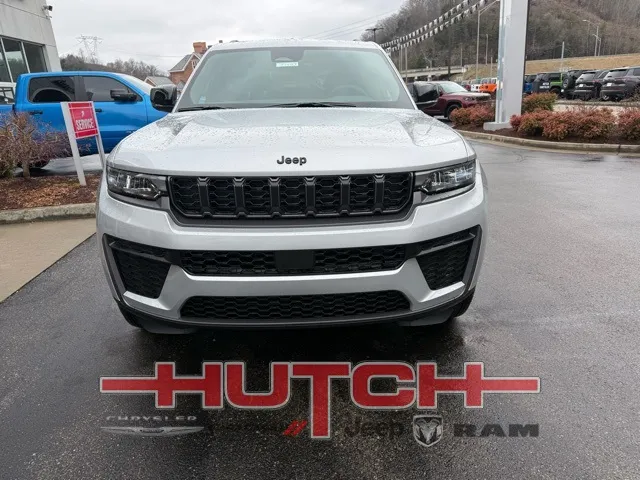 2026 Jeep Grand Cherokee Laredo