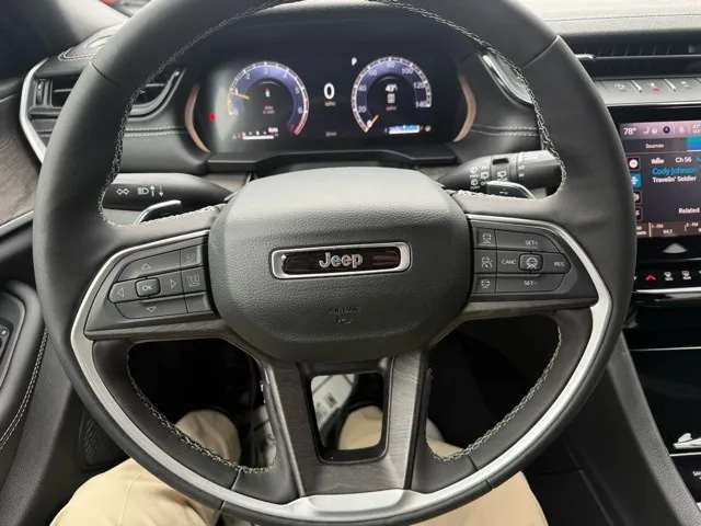 2026 Jeep Grand Cherokee Laredo