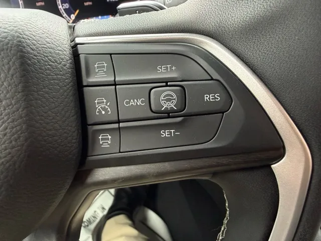 2026 Jeep Grand Cherokee Laredo