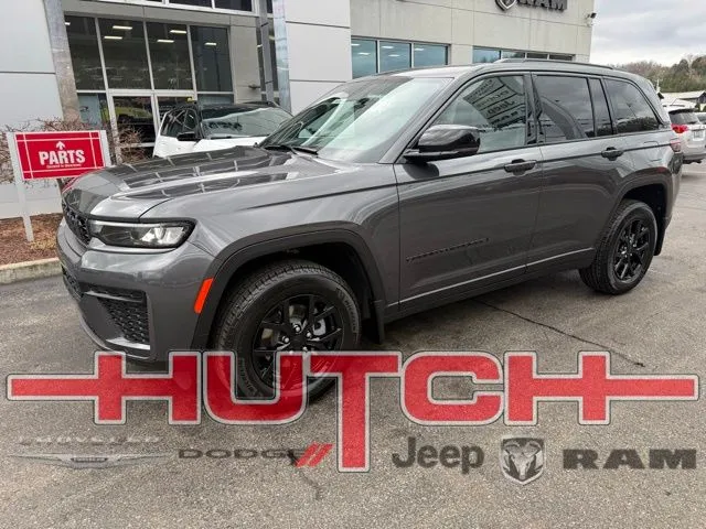 2026 Jeep Grand Cherokee Laredo