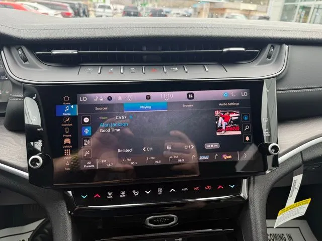 2026 Jeep Grand Cherokee Laredo