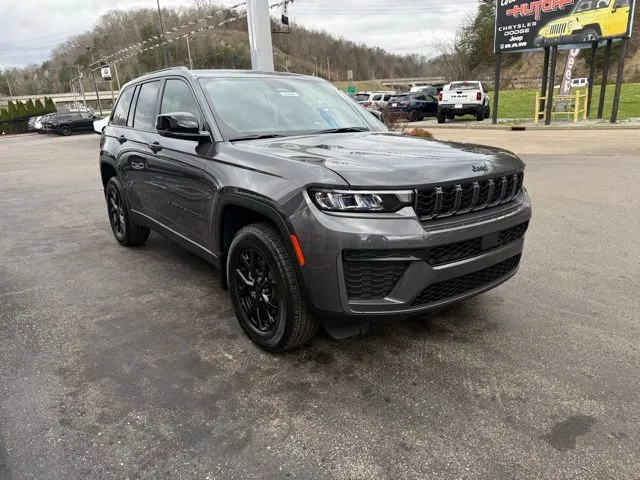 2026 Jeep Grand Cherokee Laredo