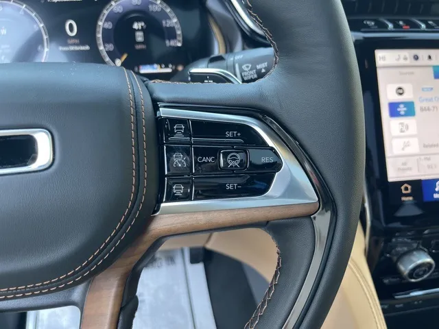 2025 Jeep Grand Cherokee Summit