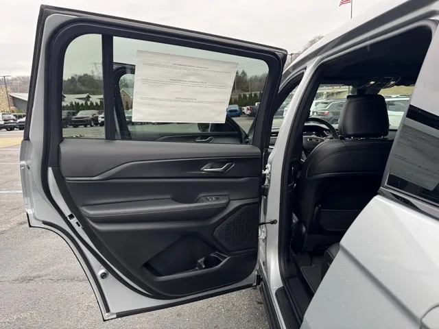 2025 Jeep Grand Cherokee L Altitude X