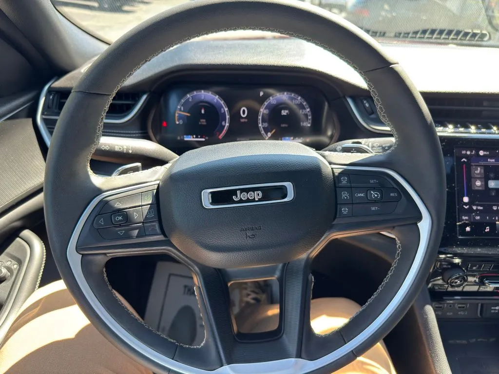 2024 Jeep Grand Cherokee L Laredo