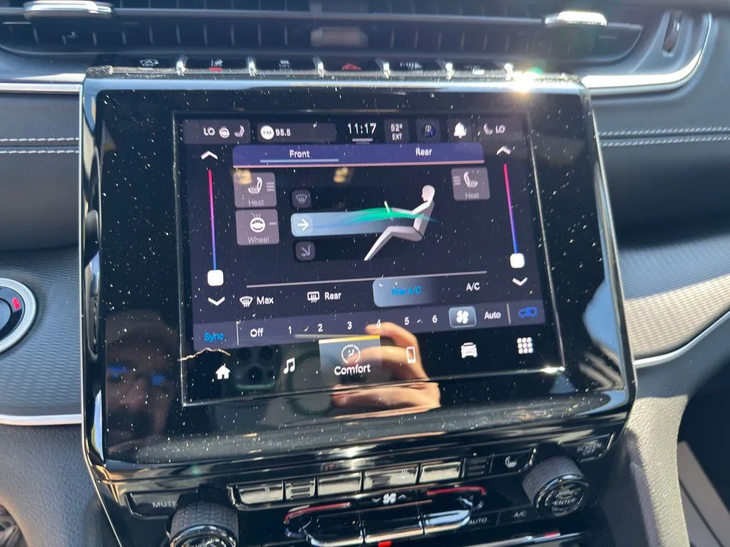 2024 Jeep Grand Cherokee L Laredo