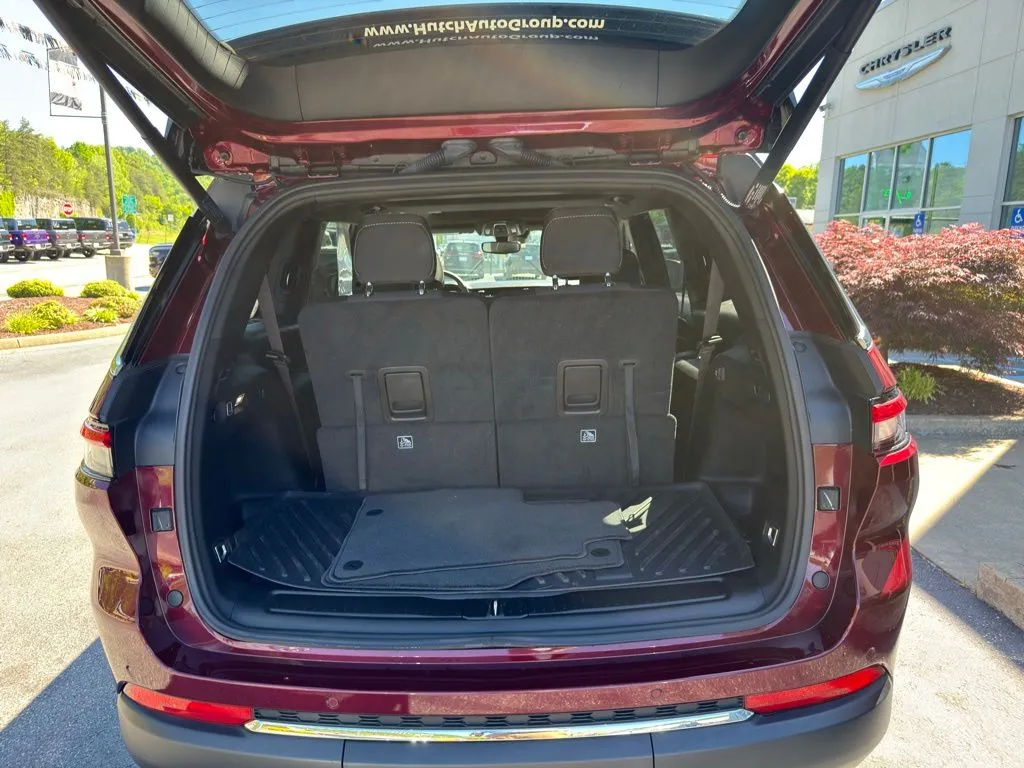 2024 Jeep Grand Cherokee L Laredo