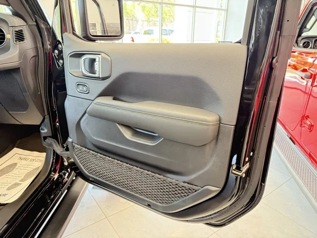 2025 Jeep Wrangler Rubicon 392