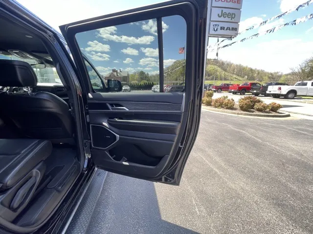2023 Jeep Wagoneer L Series II