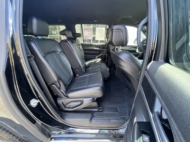 2023 Jeep Wagoneer L Series II