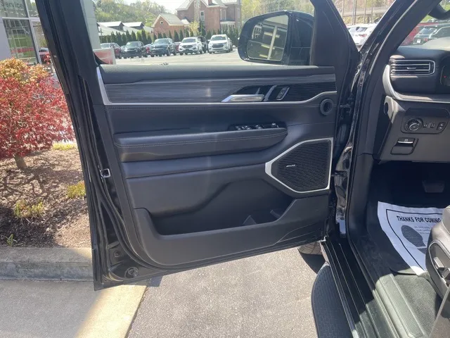 2023 Jeep Wagoneer L Series II