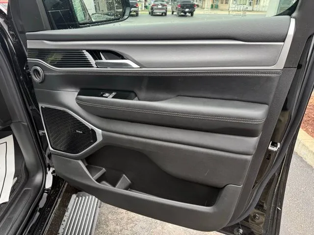 2026 Jeep Grand Wagoneer Limited Reserve