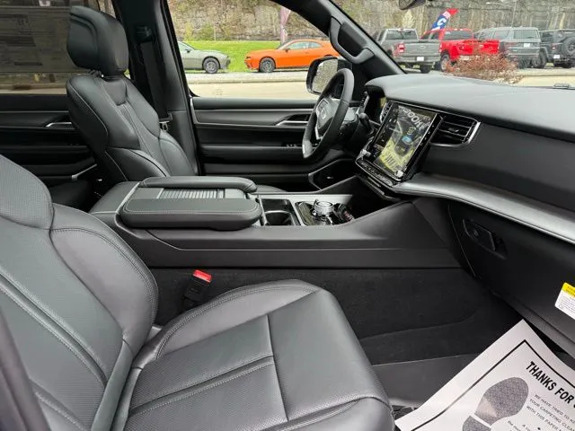 2026 Jeep Grand Wagoneer Limited Reserve