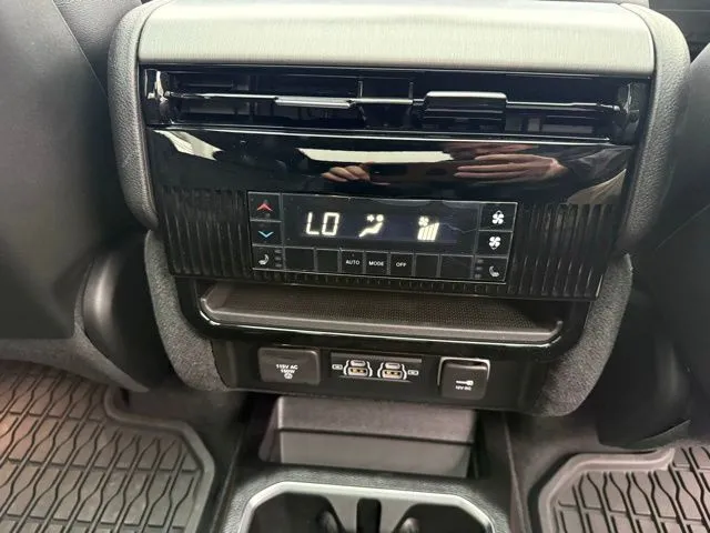 2026 Jeep Grand Wagoneer Limited Reserve