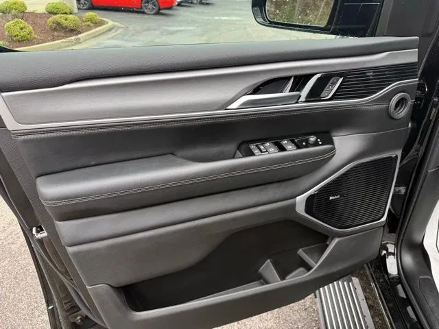 2026 Jeep Grand Wagoneer Limited Reserve