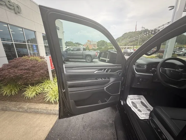 2025 Jeep Wagoneer Series II