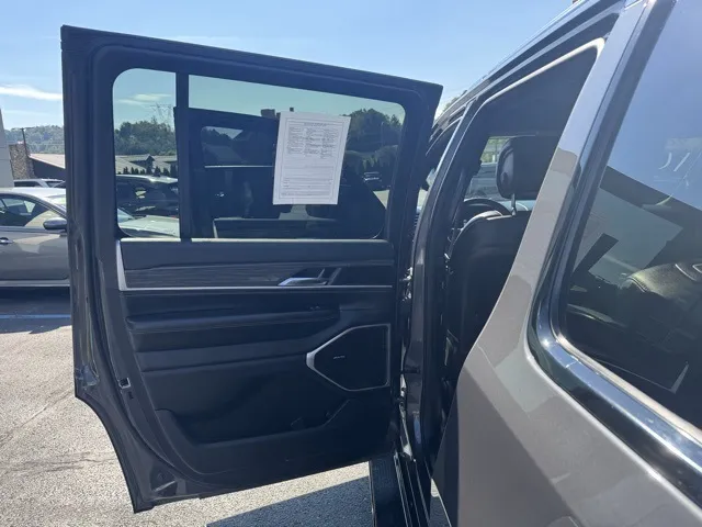 2022 Jeep Wagoneer Series III
