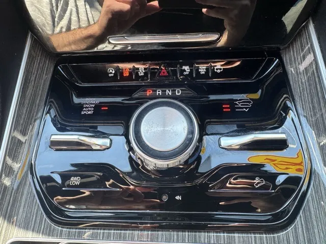 2022 Jeep Wagoneer Series III