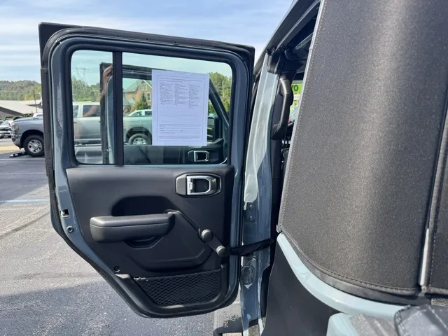2024 Jeep Gladiator Sport