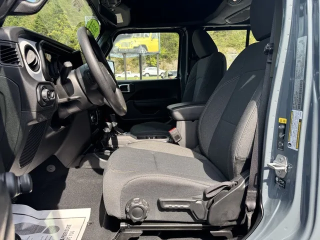 2024 Jeep Gladiator Sport