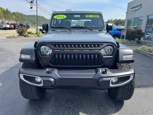 2024 Jeep Gladiator Sport