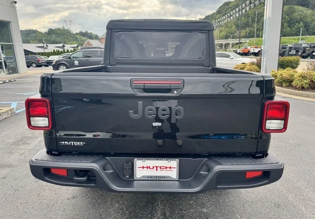 2025 Jeep Gladiator Sport