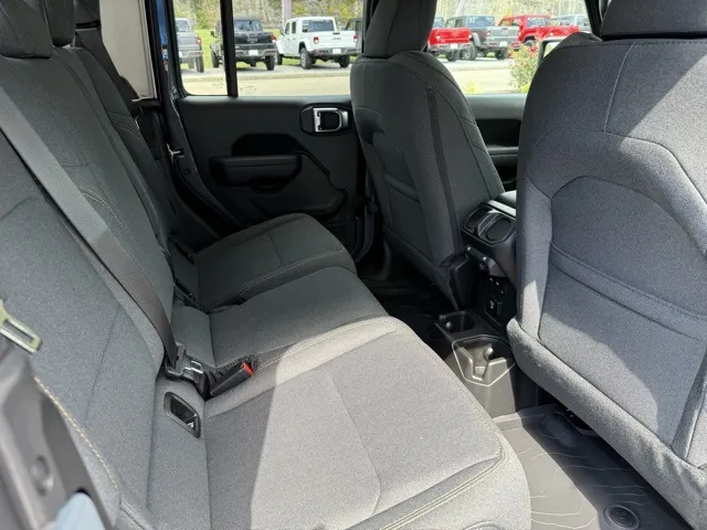 2025 Jeep Gladiator Sport