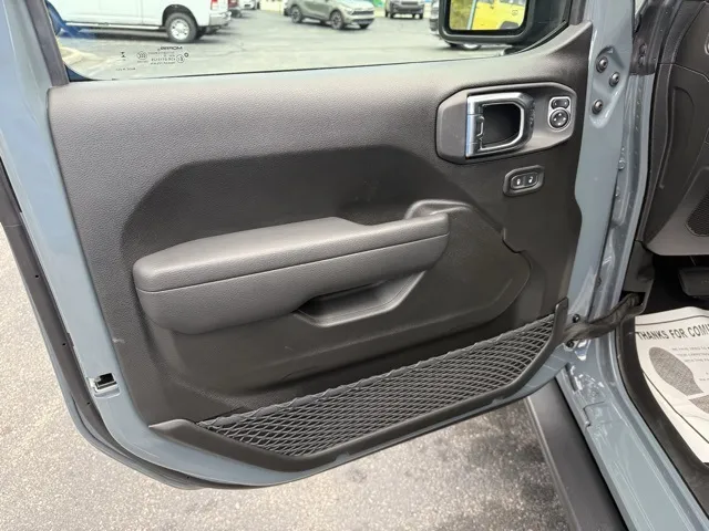 2025 Jeep Gladiator Sport