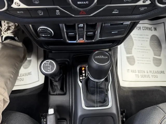 2025 Jeep Gladiator Sport