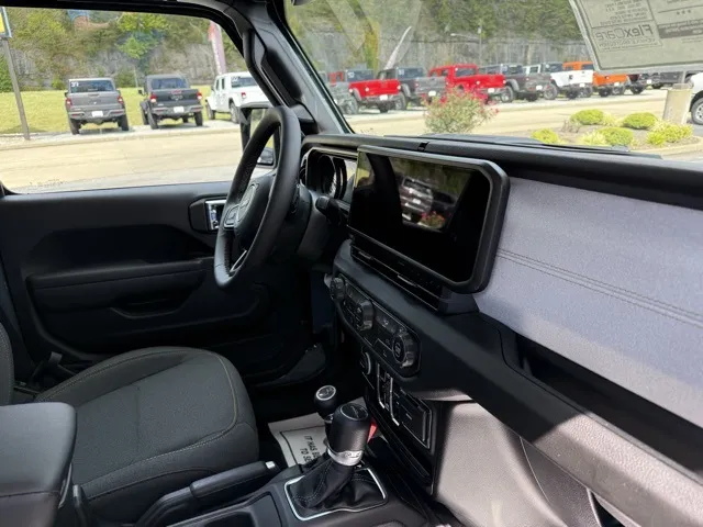2025 Jeep Gladiator Sport