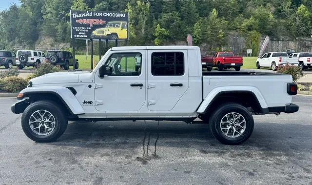 2025 Jeep Gladiator Sport