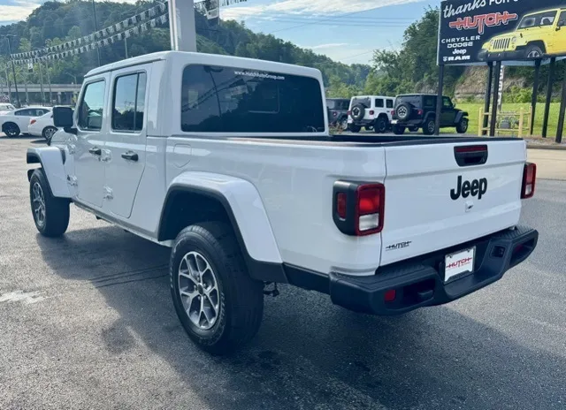 2025 Jeep Gladiator Sport