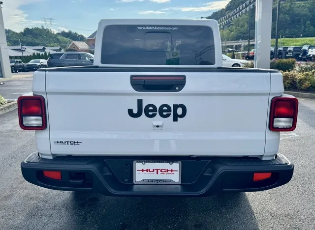 2025 Jeep Gladiator Sport