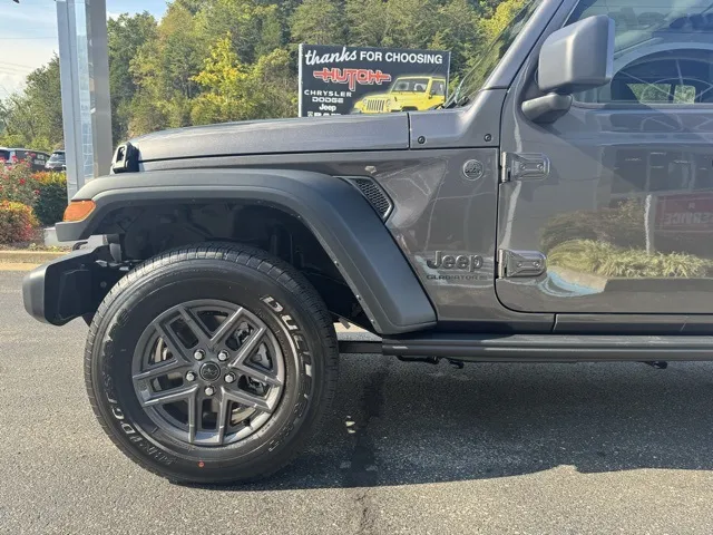 2025 Jeep Gladiator Sport
