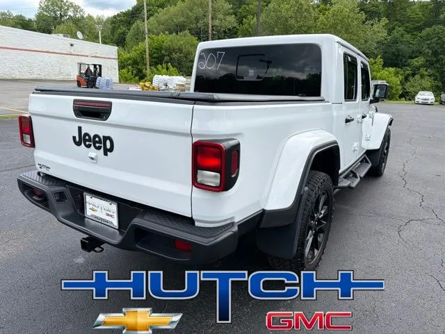 2025 Jeep Gladiator Nighthawk