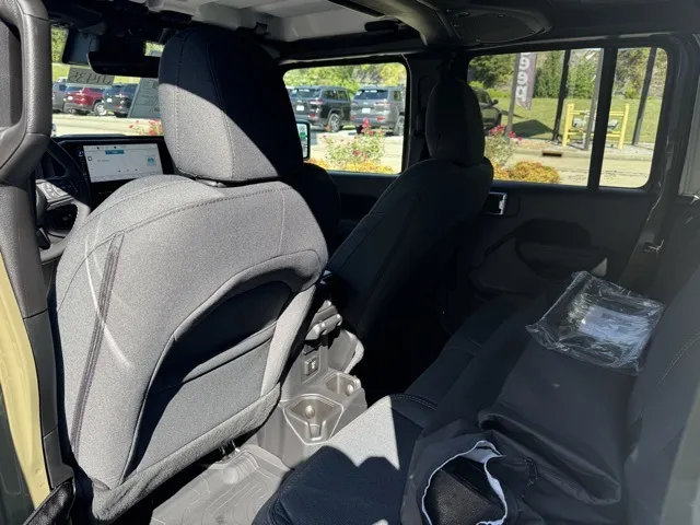 2025 Jeep Gladiator Sport