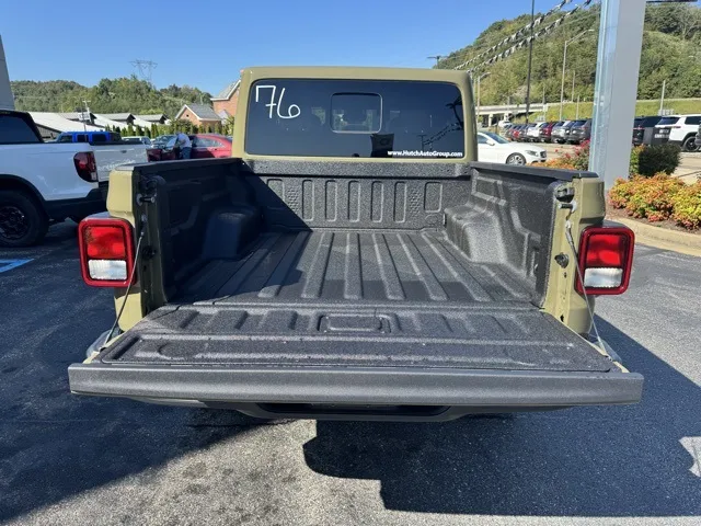 2025 Jeep Gladiator Sport