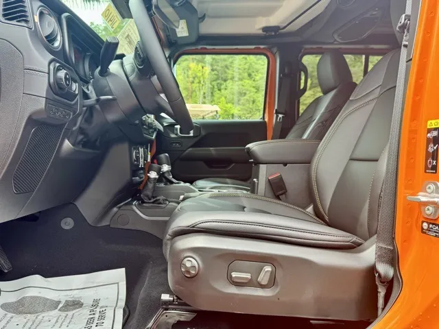 2025 Jeep Gladiator 